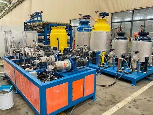 2025年數控與夾心彩鋼板設備選購指南 跨材質適配與售后體系解析，兼論零部件銷售策略